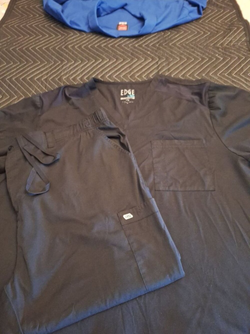 Edge by HRG Black Men's V-Neck Medical Scrub Set 3XL